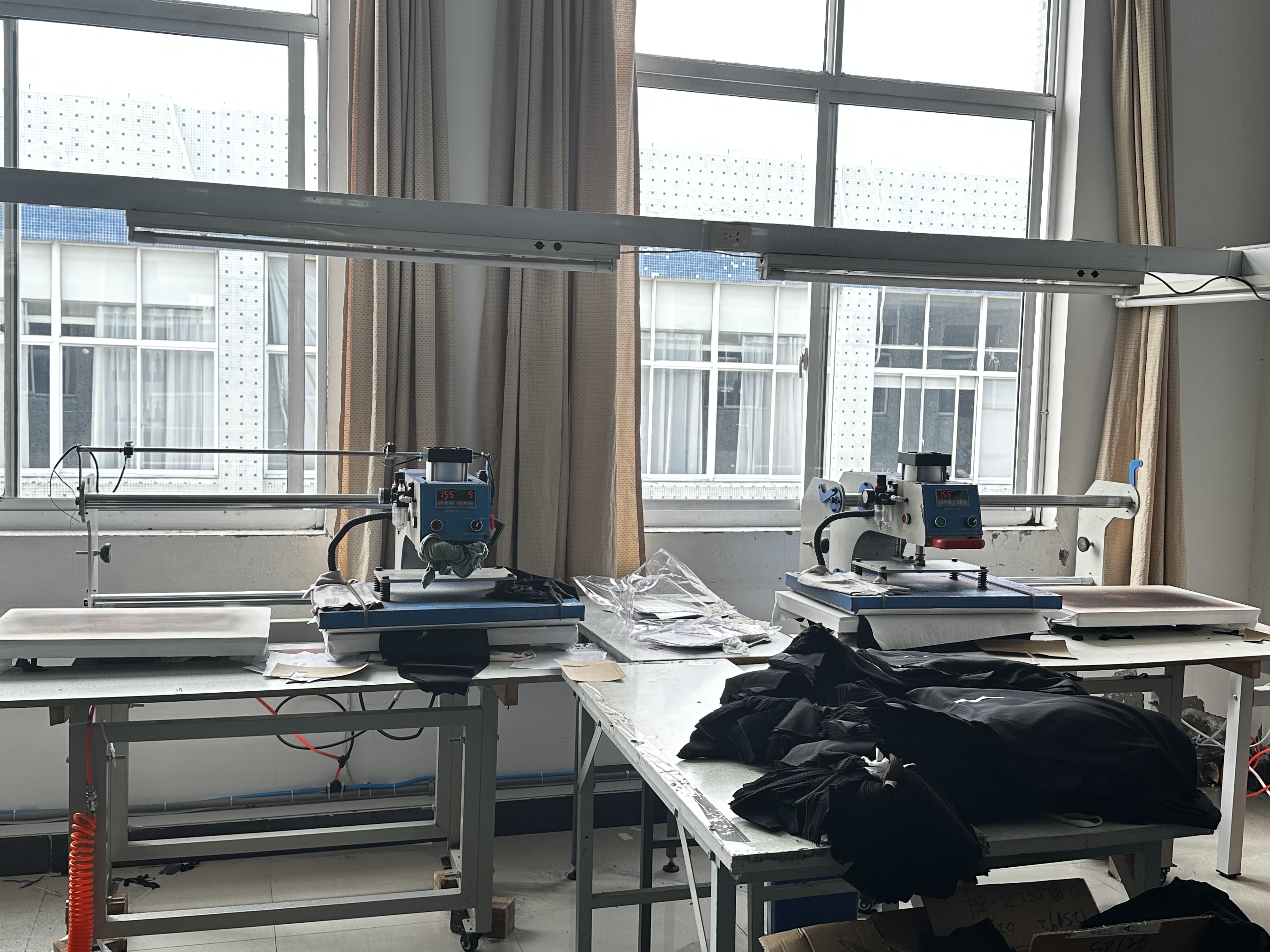 How to Build Long-Term Partnerships with Garment Manufacturers
