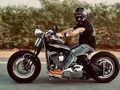 Men vs. Women's Motorcycle Jackets: Beyond the Battle of the Sexes